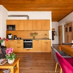 Lejlighedshotel U Harrego Boutique Masaze, Sauna, Teznia Solankowa , Balkon , Taras , Klimatyzacja , Parking 4*