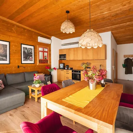 Apart Otel U Harrego Boutique Masaze, Sauna, Teznia Solankowa , Balkon , Taras , Klimatyzacja , Parking