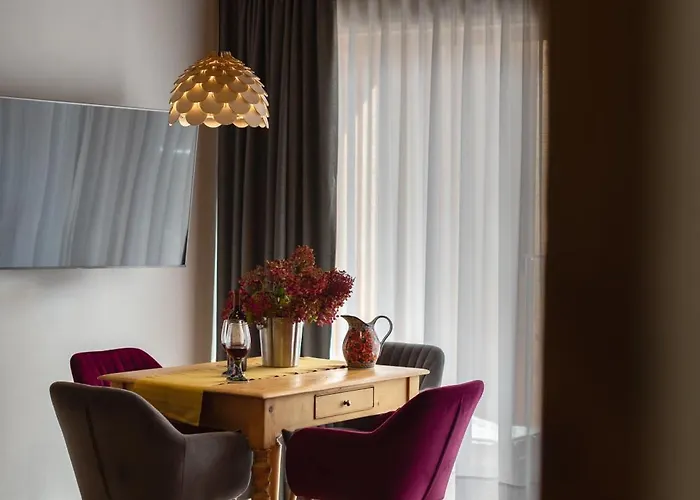 U Harrego Boutique Z Klimatyzacja, Balkon, Sauna, Tężnia Parking Hotel apartamentowy Kudowa-Zdrój